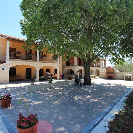 Apartments Luna Rovinj Luaran gambar