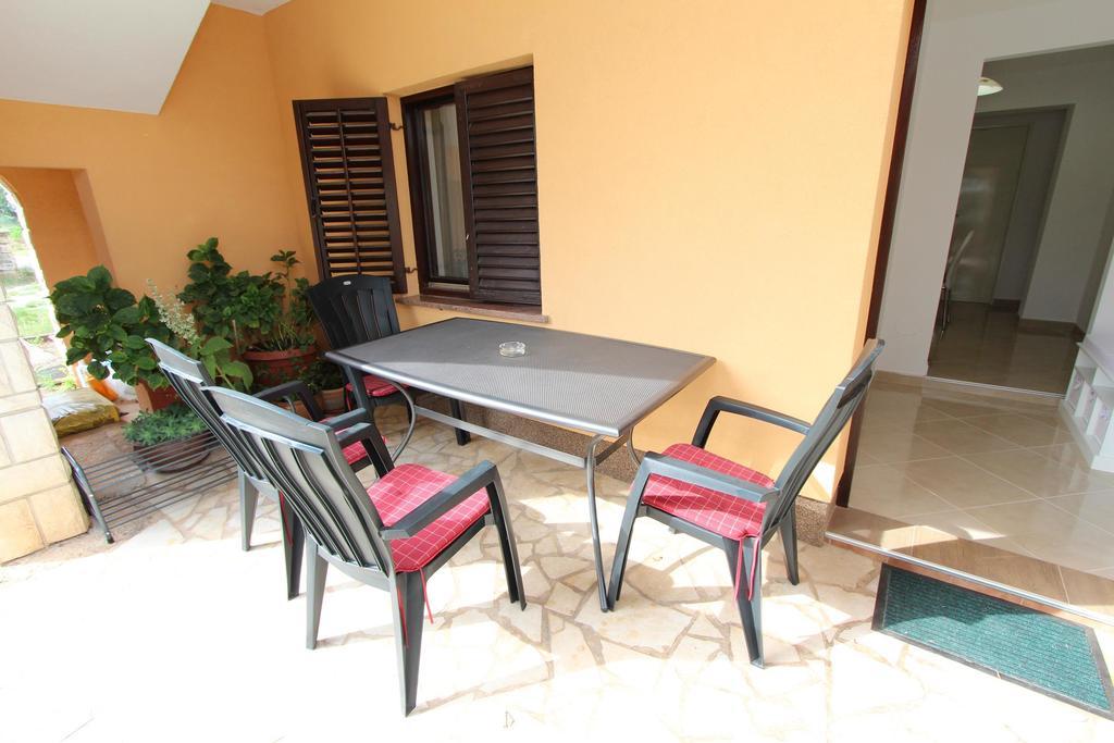 Apartments Luna Rovinj Bilik gambar