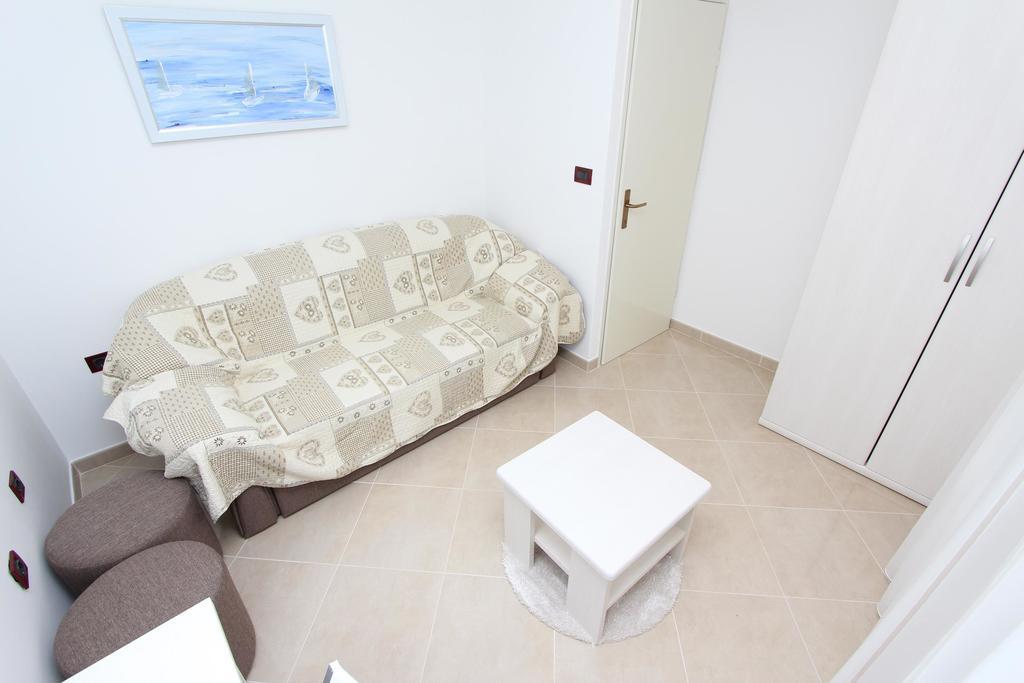 Apartments Luna Rovinj Bilik gambar