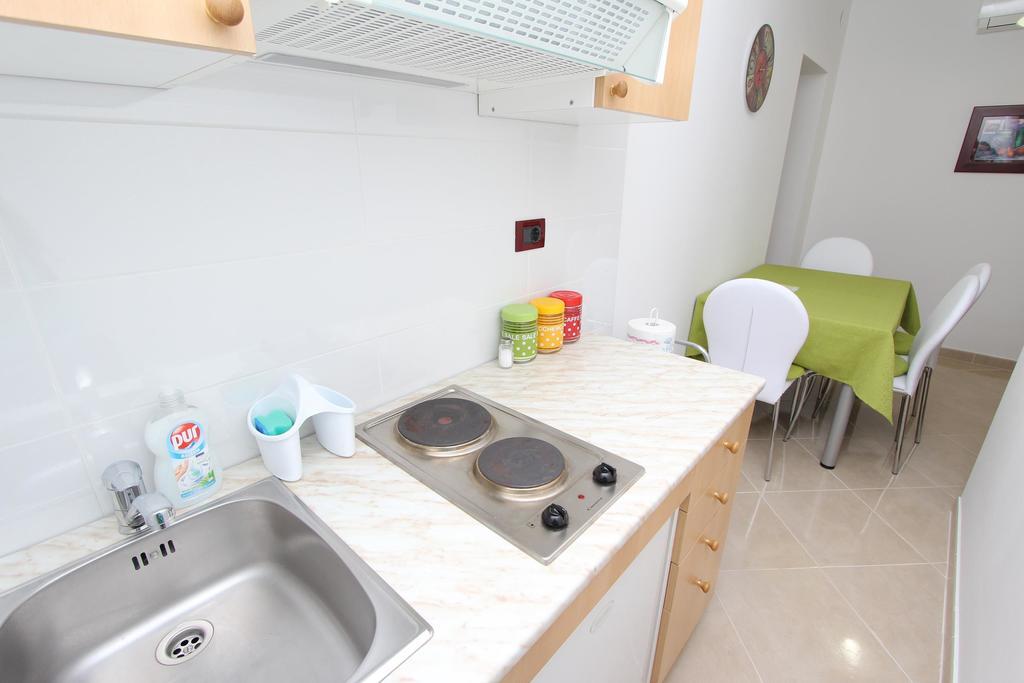 Apartments Luna Rovinj Bilik gambar