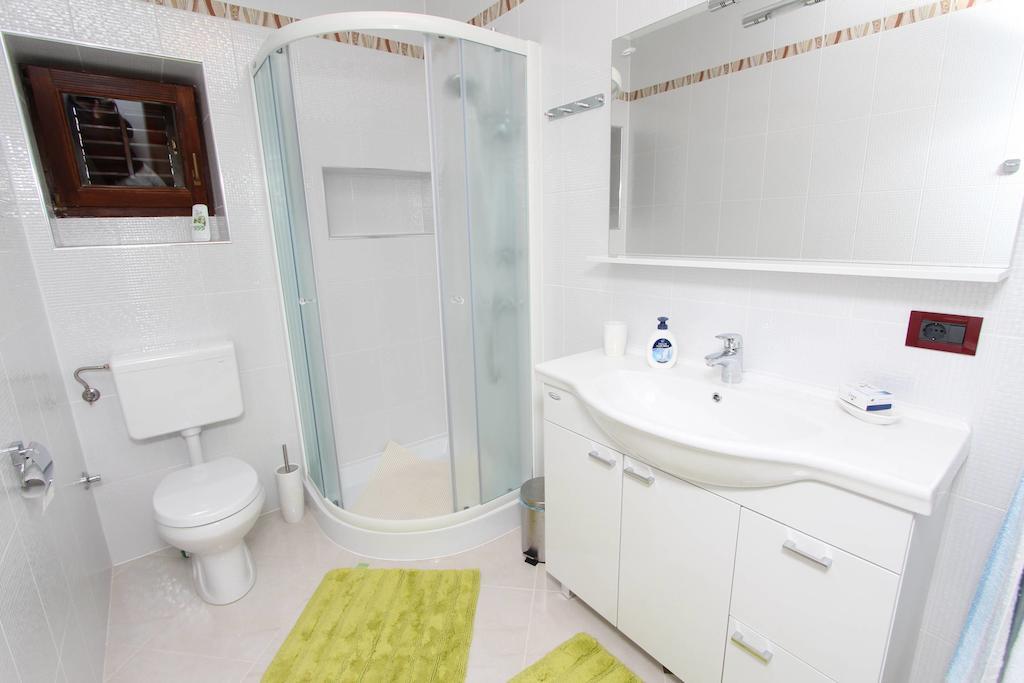 Apartments Luna Rovinj Bilik gambar